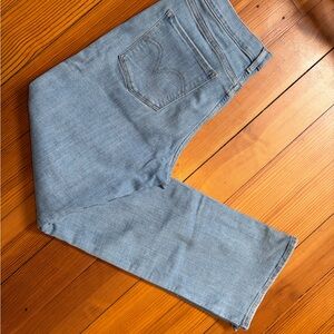 Women Levi Light Blue Jeans